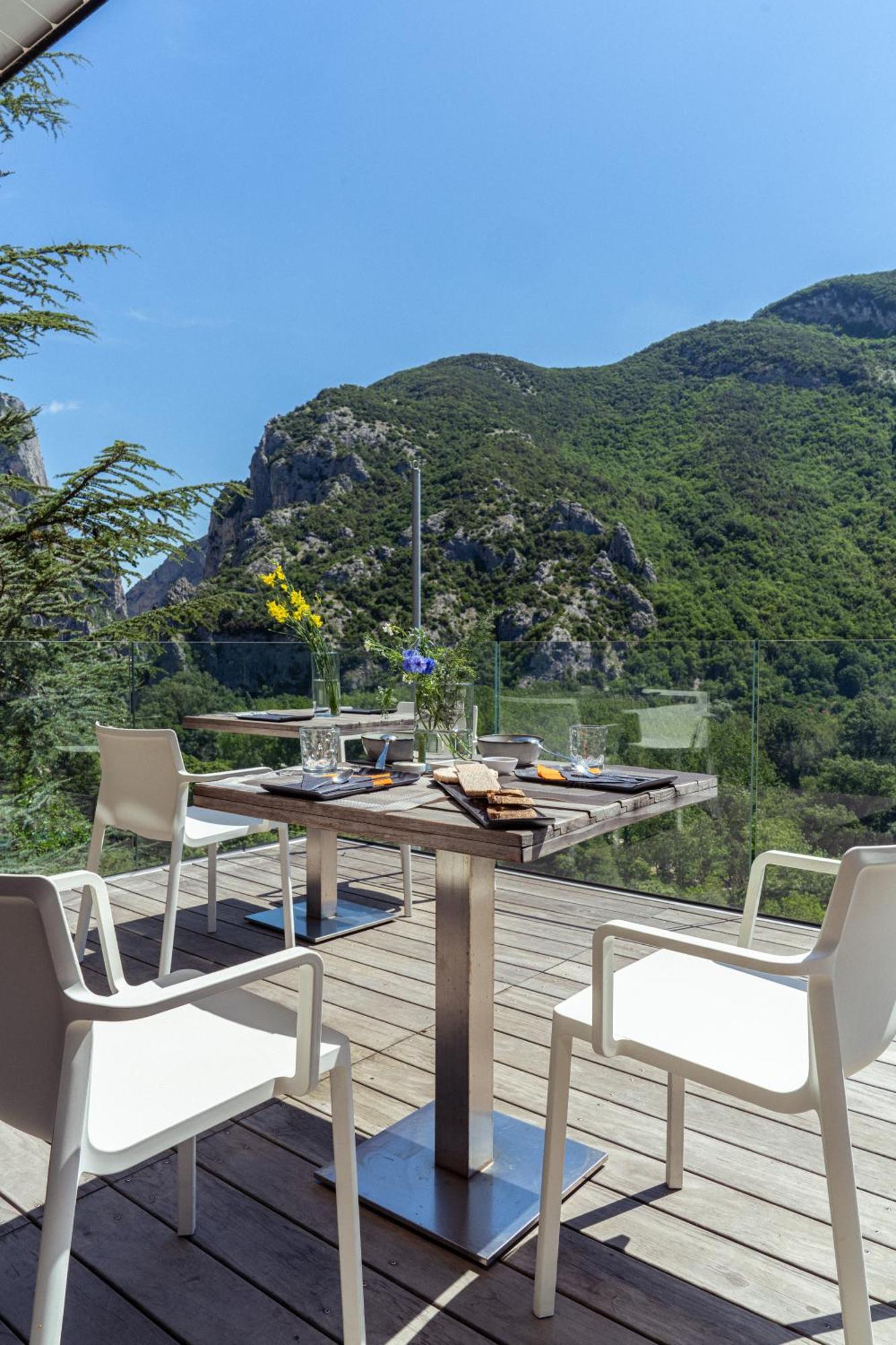 La Forestale Luxury Ecolodge Piano Terra- Appt Acqualagna Εξωτερικό φωτογραφία