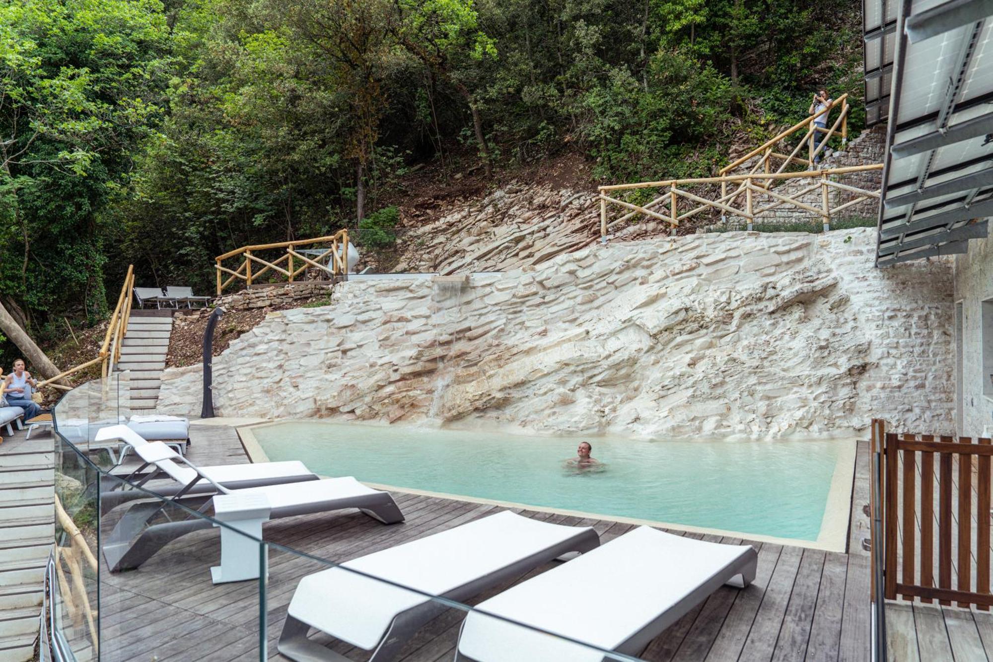 La Forestale Luxury Ecolodge Piano Terra- Appt Acqualagna Εξωτερικό φωτογραφία
